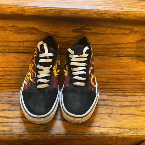 Vans Old Skool Low Flame Hotrod Skateboard Sneakers Size Mens 5 Black Red - Picture 2 of 8